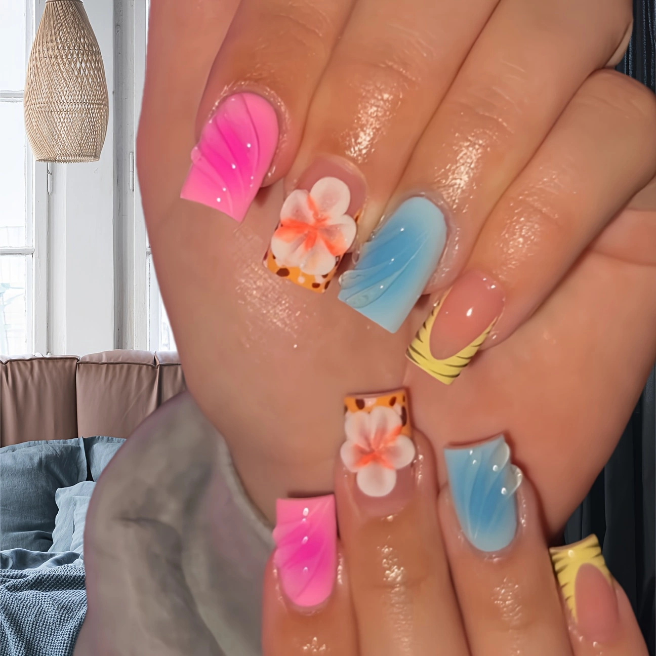 24 Stück kurze künstliche Näge – Resin Art Flower Bewertung und Preis